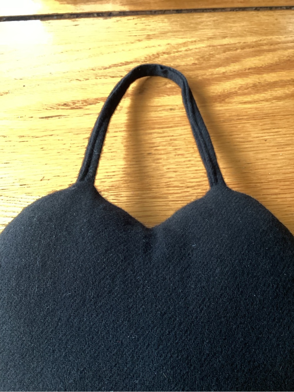 Primitive /Rustic Black Felt Heart Decor 🖤 - Picture 9 of 9